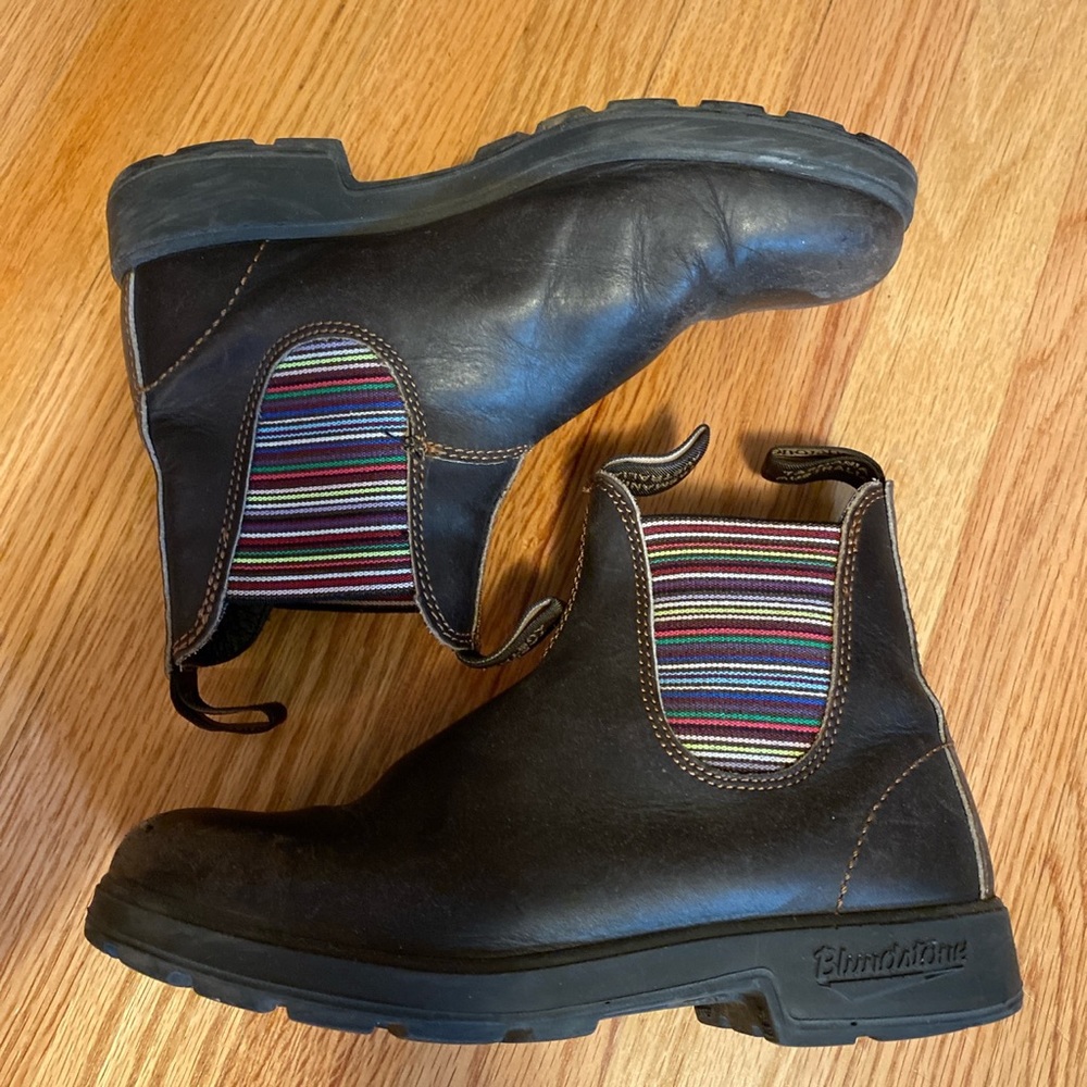 Rainbow blundstones